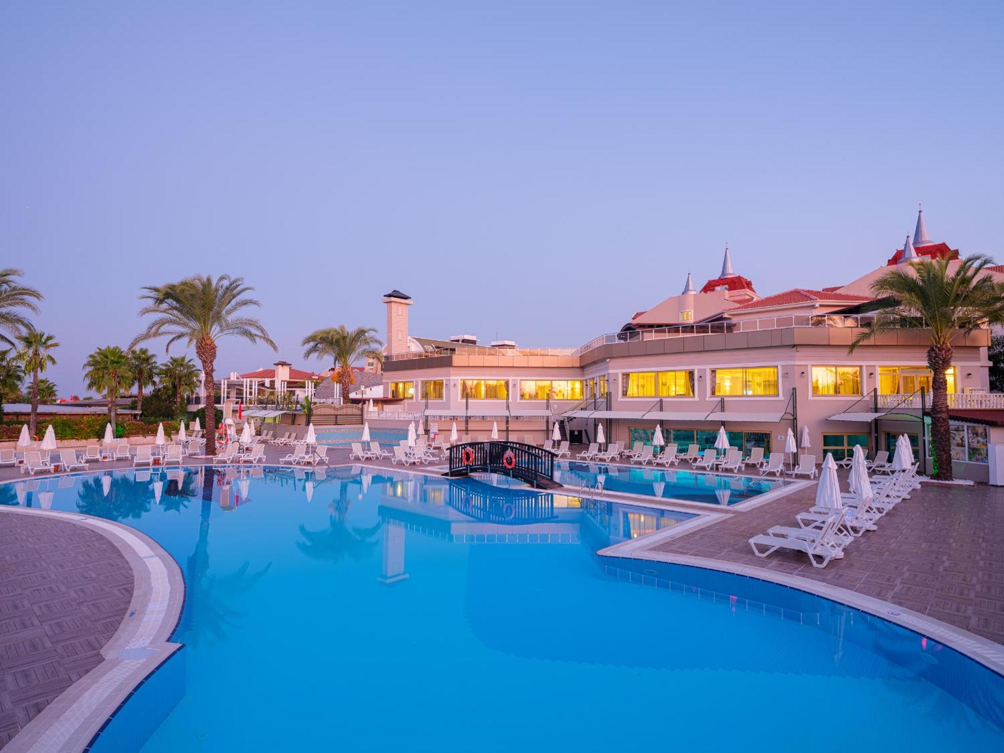 Aydinbey Famous Resort Belek Exterior photo