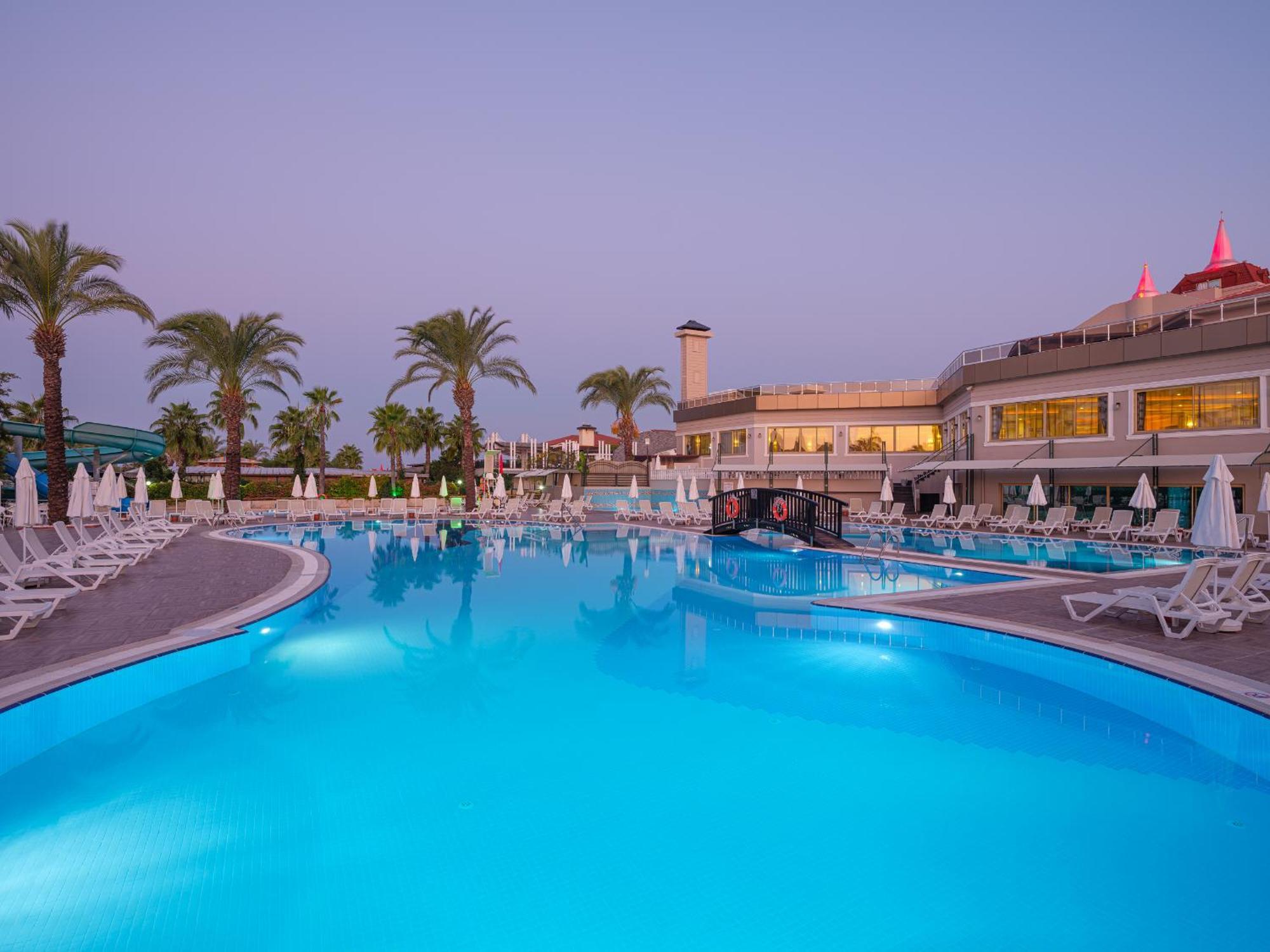 Aydinbey Famous Resort Belek Exterior photo