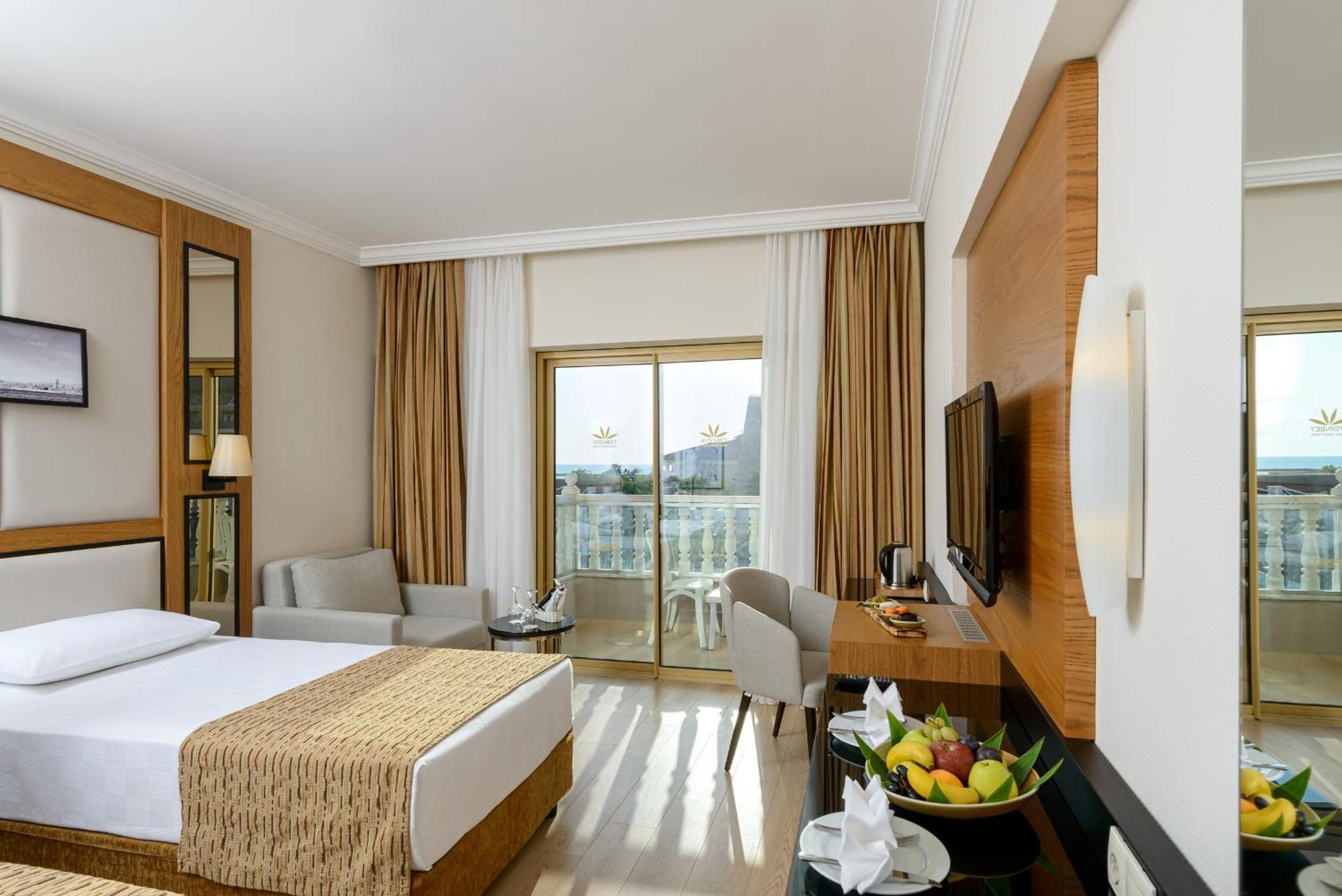 Aydinbey Famous Resort Belek Room photo